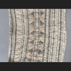 New hand beaded forever 21 skirt size small ivory